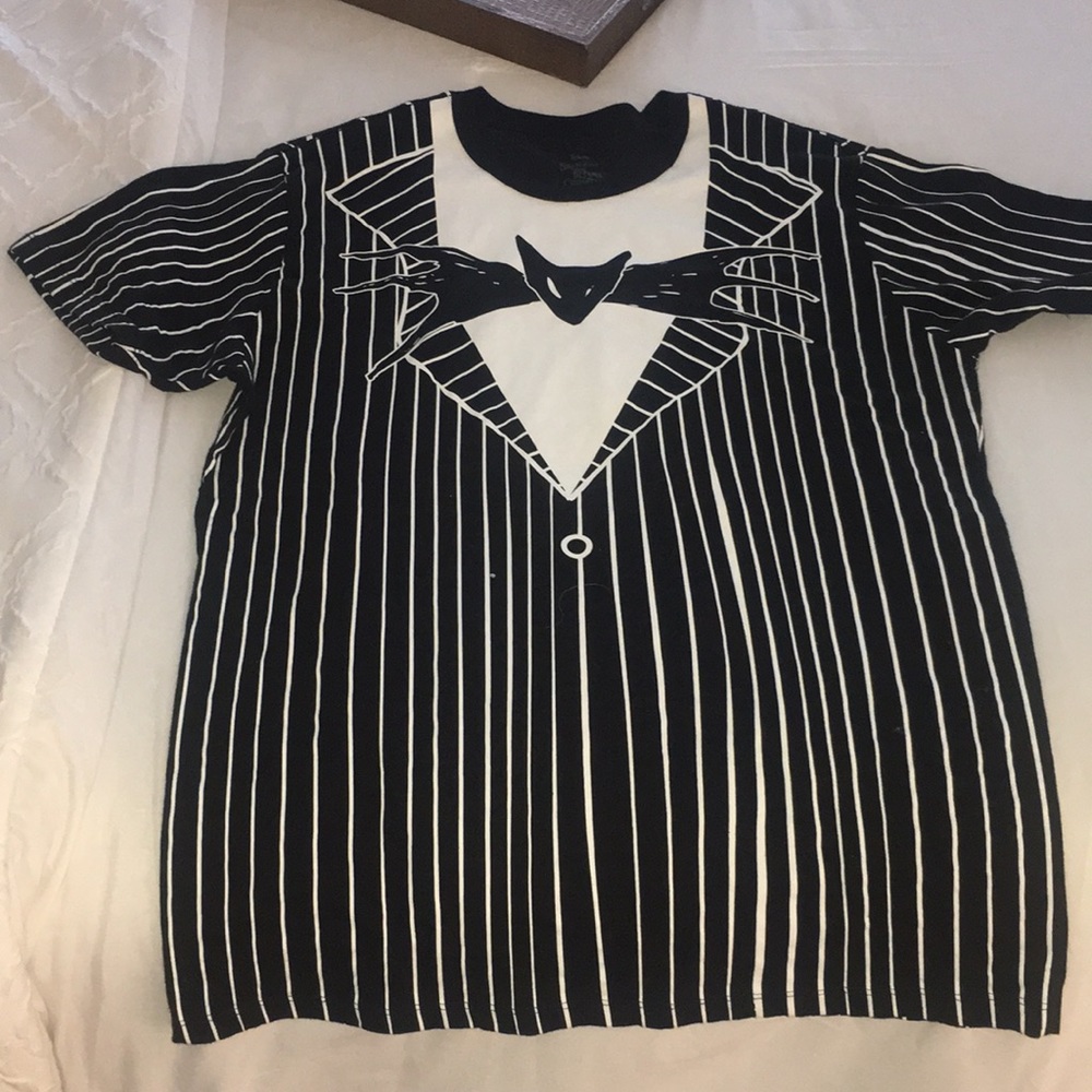 costume  T-shirt